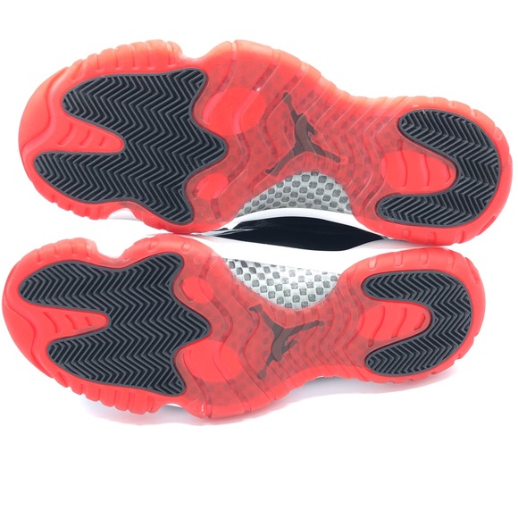 AIR JORDAN 11 RETRO size 10.5 - Picture 10 of 16